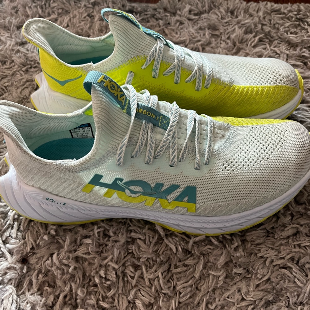 Hoka Carbon x